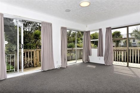 Photo of property in 14 Kirby Street, Glendene, Auckland, 0602