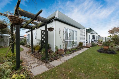 Photo of property in 46 Westgrove Avenue, Avonhead, Christchurch, 8042