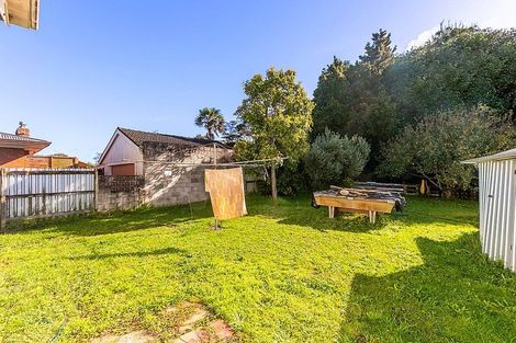 Photo of property in 27 Rosehill Drive, Rosehill, Papakura, 2113