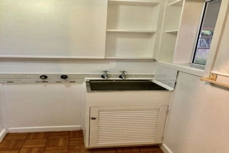 Photo of property in 101 Flanshaw Road, Te Atatu South, Auckland, 0610