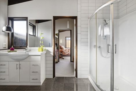 Photo of property in 132 Aeroview Drive, Beach Haven, Auckland, 0626