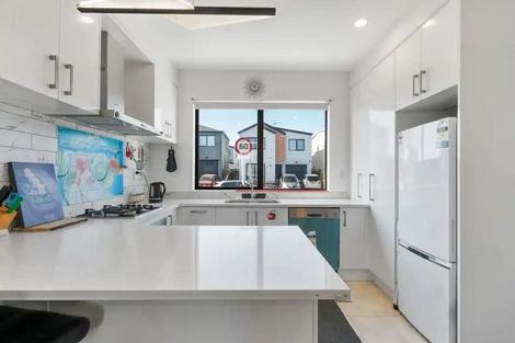 Photo of property in 3 Tumu Road, Papakura, 2110