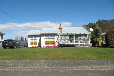 Photo of property in 10 Takahe Street, Taihape, 4720