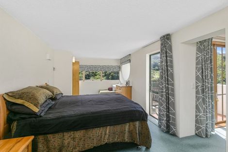 Photo of property in 74 Ranui Crescent, Khandallah, Wellington, 6035