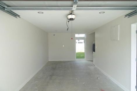 Photo of property in 32 Stephen Avenue, Henderson, Auckland, 0610