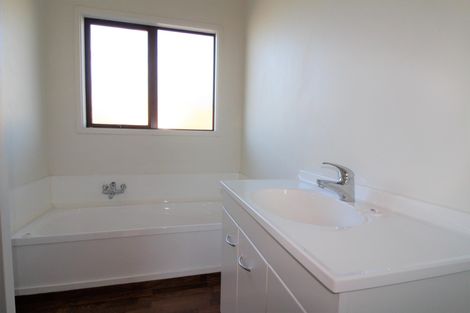 Photo of property in 23b Waenga Drive, Cromwell, 9310