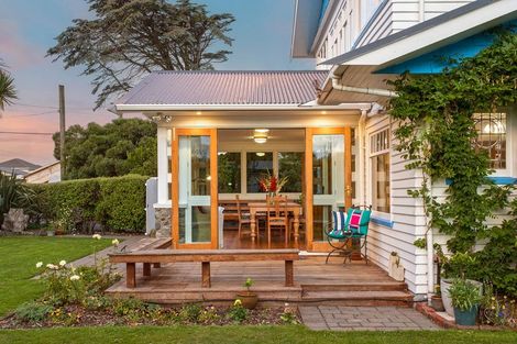 Photo of property in 44 Union Street, New Brighton, Christchurch, 8061