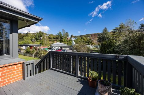 Photo of property in 1 Centennial Avenue, Helensburgh, Dunedin, 9010