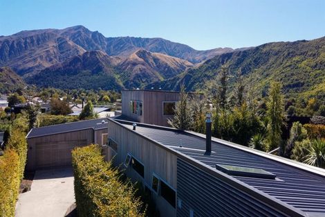 Photo of property in 11 Advance Terrace, Arrowtown, 9302