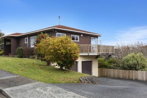 Photo of property in 26 Castle Crescent, Stokes Valley, Lower Hutt, 5019