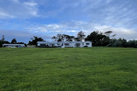 Photo of property in 283 Old North Road, Kumeu, 0892