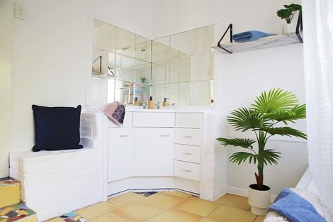 Photo of property in 1/89 Glengarry Road, Glen Eden, Auckland, 0602