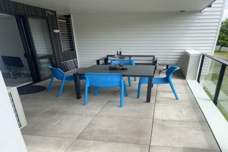 Photo of property in 1/11 Carlos Drive, Flat Bush, Auckland, 2016