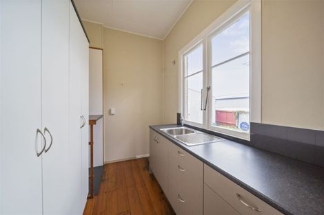 Photo of property in 28 Glasgow Street, Hawera, 4610