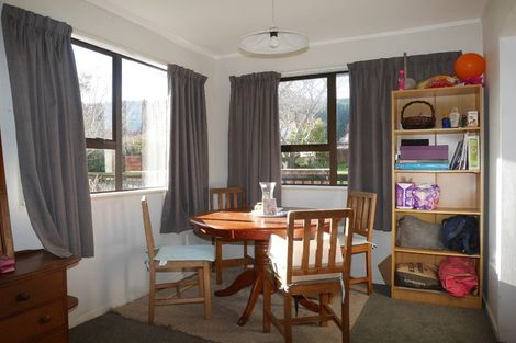 Photo of property in 13 Redwood Close, Paraparaumu, 5032