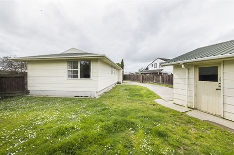 Photo of property in 52 Acacia Street, Kelvin Grove, Palmerston North, 4414