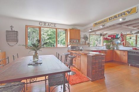 Photo of property in 540 Kawakawa-orere Road, Orere Point, Papakura, 2585