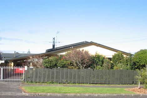 Photo of property in 1/20 Halsey Road, Manurewa, Auckland, 2102