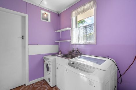 Photo of property in 38 Nichol Street, Heidelberg, Invercargill, 9812