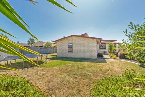 Photo of property in 40 Geneva Terrace, Kelvin Grove, Palmerston North, 4414
