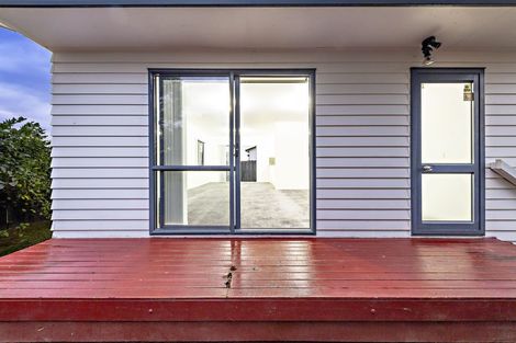 Photo of property in 30a Barneys Farm Road, Clendon Park, Auckland, 2103
