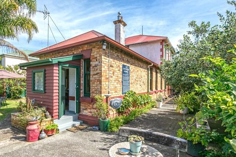 Photo of property in 730 Queen Sh25 Street, Thames, 3500