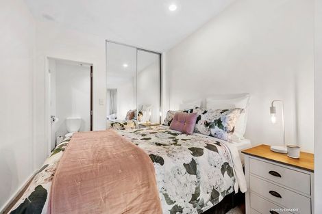 Photo of property in Atrium Towers, 4p/154 The Terrace, Wellington Central, Wellington, 6011