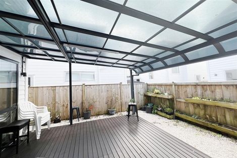 Photo of property in 104 Bellbird Street, Papakura, 2110