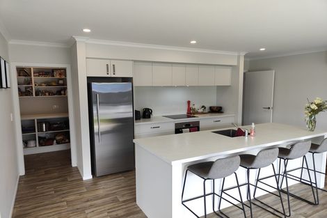 Photo of property in 38 Oak Ridge Drive, Te Awamutu, 3800