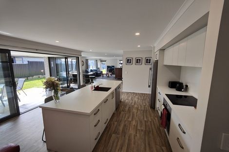 Photo of property in 38 Oak Ridge Drive, Te Awamutu, 3800