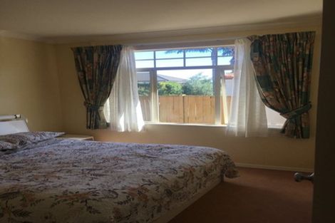 Photo of property in 22 Gilford Place, East Tamaki Heights, Auckland, 2016