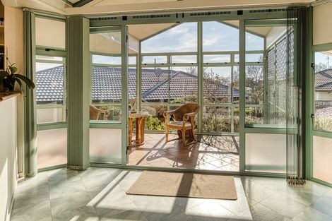 Photo of property in 3/42 Campbell Street, Havelock North, 4130