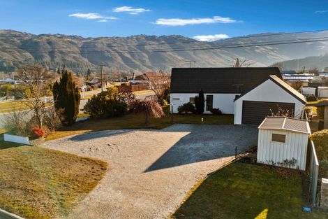 Photo of property in 34 Newcastle Street, Clyde, 9330