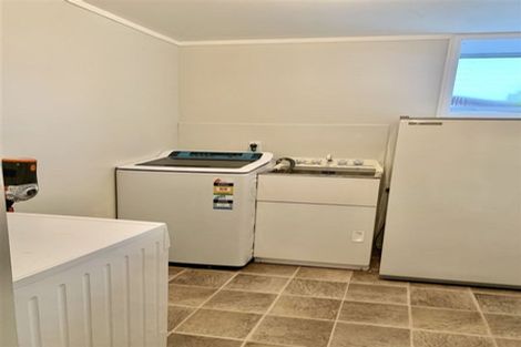 Photo of property in 45 Turville Crescent, Newlands, Wellington, 6037