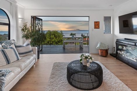 Photo of property in 832a Beach Road, Torbay, Auckland, 0630