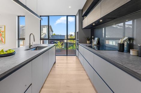 Photo of property in 12c Kowhai Road, Campbells Bay, Auckland, 0630