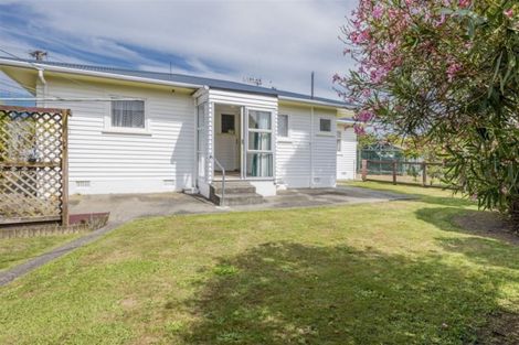 Photo of property in 9 Iti Street, Otaki, 5512