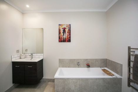 Photo of property in 11 Muirhill Place, Pokeno, 2402