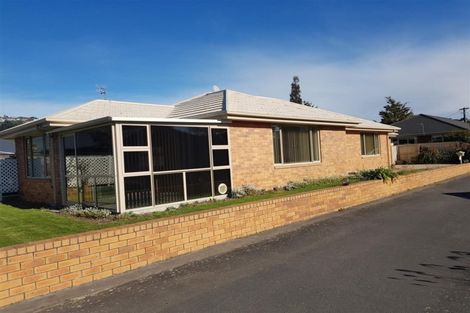 Photo of property in 2 Piper Lane, Beckenham, Christchurch, 8023