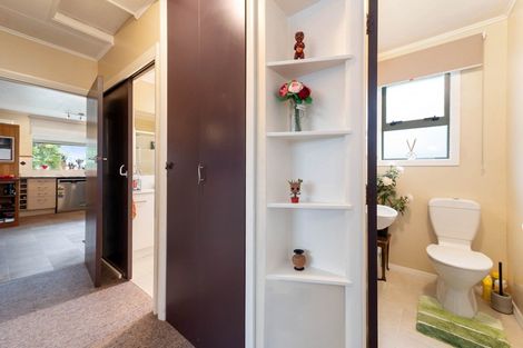 Photo of property in 17 Runuku Grove, Turangi, 3334