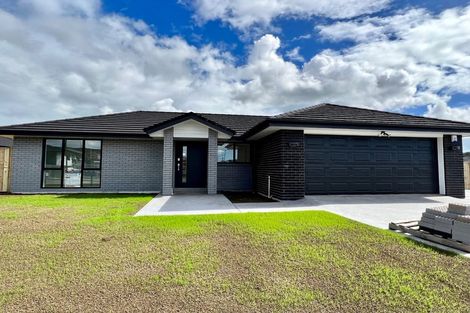 Photo of property in 24 Kerr Crescent, Patumahoe, 2679