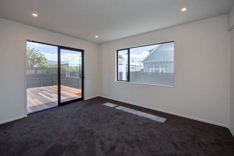 Photo of property in 257a Edgeware Road, Edgeware, Christchurch, 8013