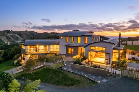 Photo of property in 3 Coroglen Rise, Pukerua Bay, 5026