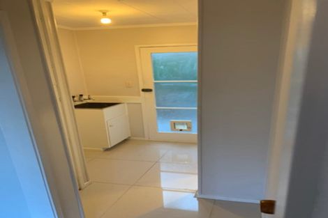 Photo of property in 2/8 Keeling Road, Henderson, Auckland, 0612