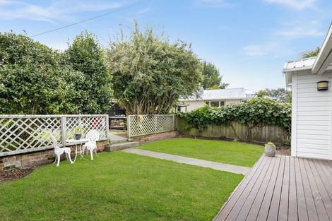 Photo of property in 11 Richmond Road, Clive, Hastings, 4180