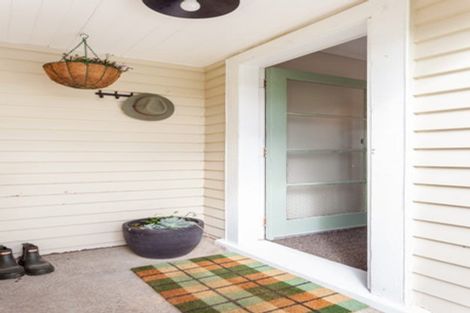 Photo of property in 25 Momona Road, Greenlane, Auckland, 1051