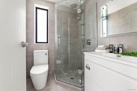 Photo of property in 2/735 East Coast Road, Browns Bay, Auckland, 0630