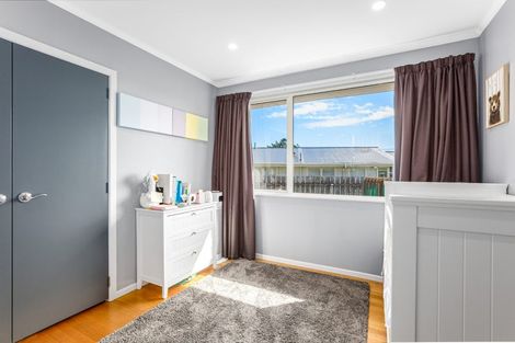 Photo of property in 43 Mark Avenue, Paparangi, Wellington, 6037