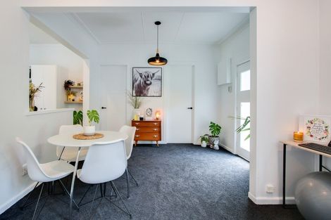 Photo of property in 36 Chaucer Road South, Hospital Hill, Napier, 4110