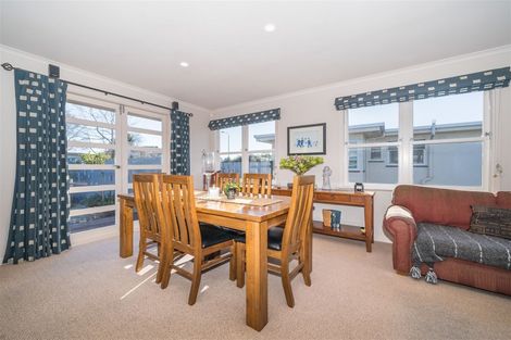 Photo of property in 51 Lincoln Terrace, Hokowhitu, Palmerston North, 4410